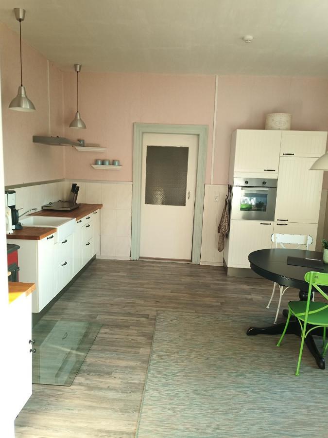 Zur Friedrichsruh Acomodação com café da manhã Oelsnitz Exterior foto